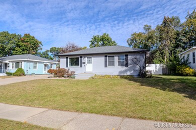 547 Oakcrest St SW-7