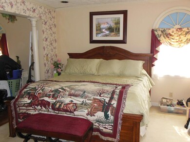 The Main bedroom, it has a sitting room and huge walk-in closet
