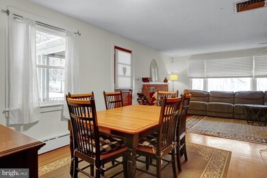 1201 Alsace Rd, Reading, PA 19604 - photo 5