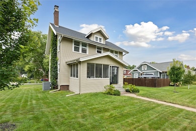 2323 Upland Dr SE, Cedar Rapids, IA 52403 - photo 5