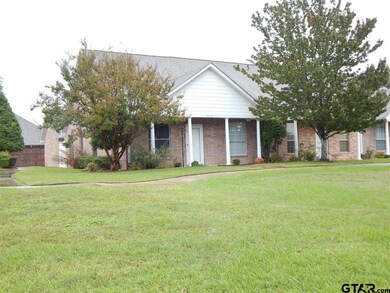 1914 1914 Hollylake Cir, Tyler, TX 75703 - photo 2