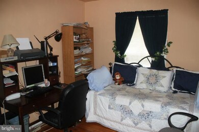 8228 Reece Heights Dr, Severn, MD 21144 - photo 5