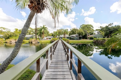 5021 Barrington Cir unit 302, Sarasota, FL 34234 - photo 3