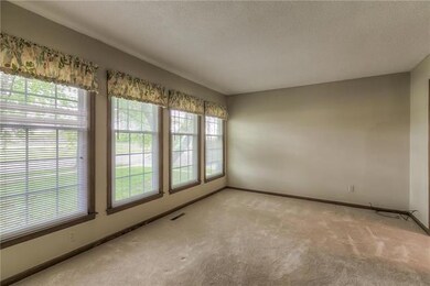 12401 W 99th St, Lenexa, KS 66215 - photo 4