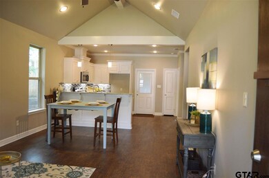 1815 Knob Hill Dr, Tyler, TX 75701 - photo 2