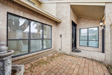 10314 Piping Rock Ln, Houston, TX 77042 - photo 3