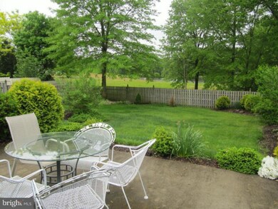 211 Carleton Ln, Mount Laurel, NJ 08054 - photo 3