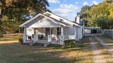 106 Crestwood Cir, High Point, NC 27260 - photo 3