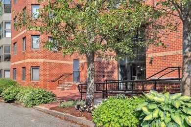 975 Massachusetts Ave unit 405, Arlington, MA 02476 - photo 5