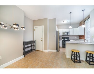 31 Station St unit 2, Brookline, MA 02445 - photo 3