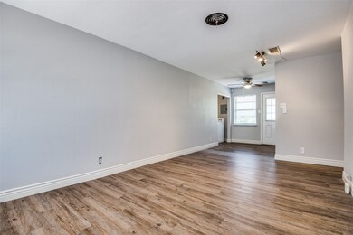 708 Oak Dr, Hurst, TX 76053 - photo 7