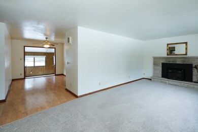 9291 N 48th St-104