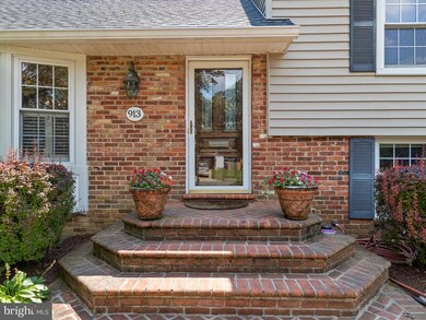 913 Waynewood Blvd, Alexandria, VA 22308 - photo 6