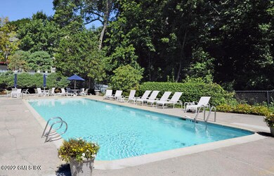 122 Greenwich Hills Dr, Greenwich, CT 06831 - photo 2