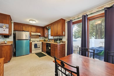 11 Saint Marc Cir O Cir, South Windsor, CT 06074 - photo 4