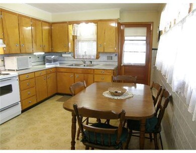 12 Pleasant St, Millinocket, ME 04462 - photo 2