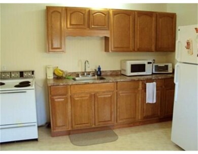 9 Magnolia St unit C4, Attleboro, MA 02703 - photo 3