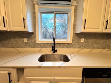 9 Idalla Ave, Worcester, MA 01606 - photo 5