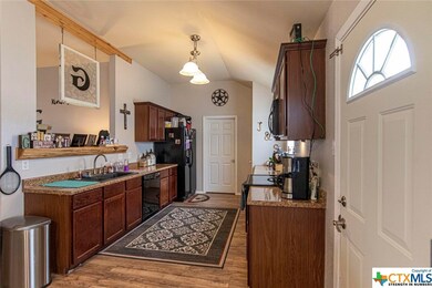 406 Blayton St, Troy, TX 76579 - photo 5