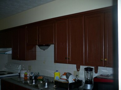3376 Bremen Street 029