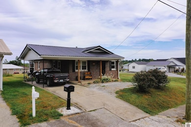 508 E Walnut St, Dawson Springs, KY 42408 - photo 7