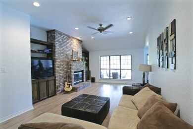 782 Timberline Dr, Bay City, TX 77414 - photo 4