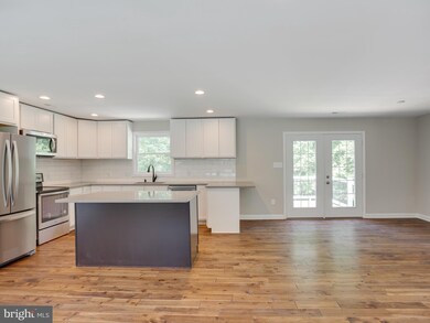 369 Friendship Rd, Friendship, MD 20758 - photo 6