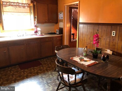 305 Essex St, Gloucester City, NJ 08030 - photo 6