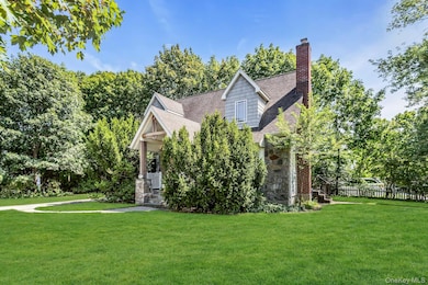 1782 Adlin Ct, East Meadow, NY 11554 - photo 2