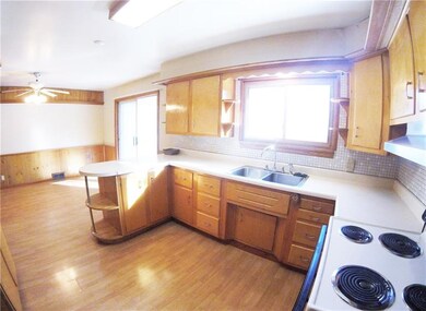 No lack of counter space here!