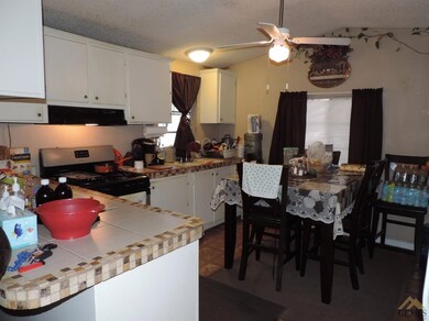 1601 Poso Dr unit 84, Wasco, CA 93280 - photo 6