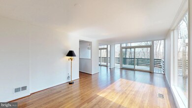 3321 Prince Charles Ct, Falls Church, VA 22044 - photo 5