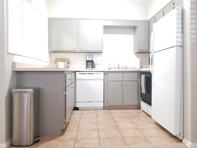 20 Mercury Dr unit 20, Londonderry, NH 03053 - photo 4