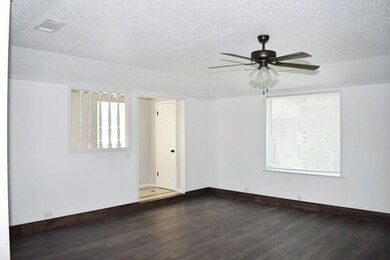 913 Shell Ct, Bedford, TX 76022 - photo 3