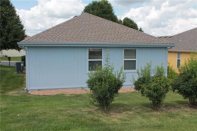 605 Twilight Dr, Raymore, MO 64083 - photo 6