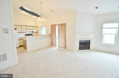 12947 Grays Pointe Rd unit C, Fairfax, VA 22033 - photo 4