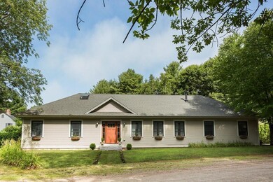 This 2 bedroom, 2 bath home is...