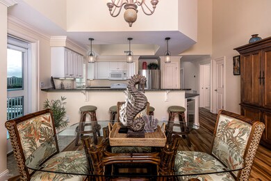 Dining area off kitchen