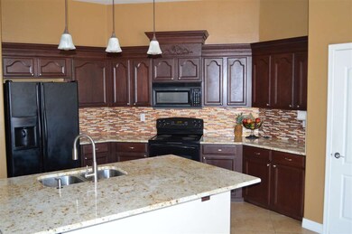 GORGEOUS OPEN KITCHEN