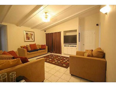 Den/Family/Great Room. Great vaulted ceiling and a