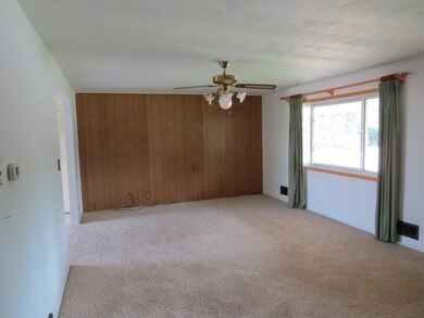 04 Living Room