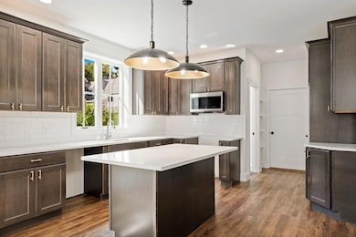 21 Magnolia Ln unit 21, Gardiner, ME 04345 - photo 2