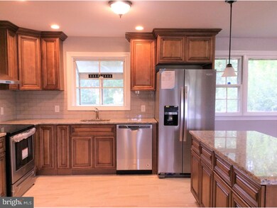 180 Walton Dr, Morrisville, PA 19067 - photo 3