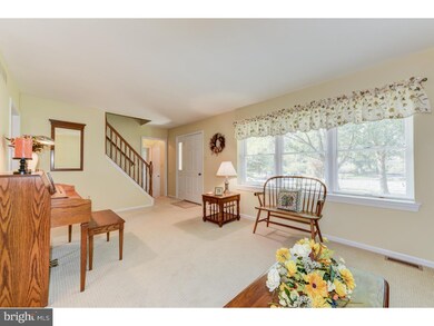 1904 Stratton Dr, Harleysville, PA 19438 - photo 4