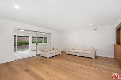 6204 S Corning Ave, Los Angeles, CA 90056 - photo 6