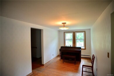 565 Willow Ave, North Tonawanda, NY 14120 - photo 5