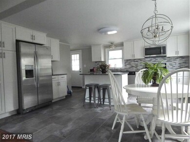 327 Commerce St, Waynesboro, PA 17268 - photo 2