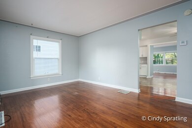 906 Leonard NE-7
