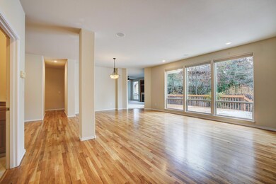 1072 SE Shadowood Dr-6