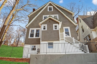 94 Jervis Rd, Yonkers, NY 10705 - photo 2